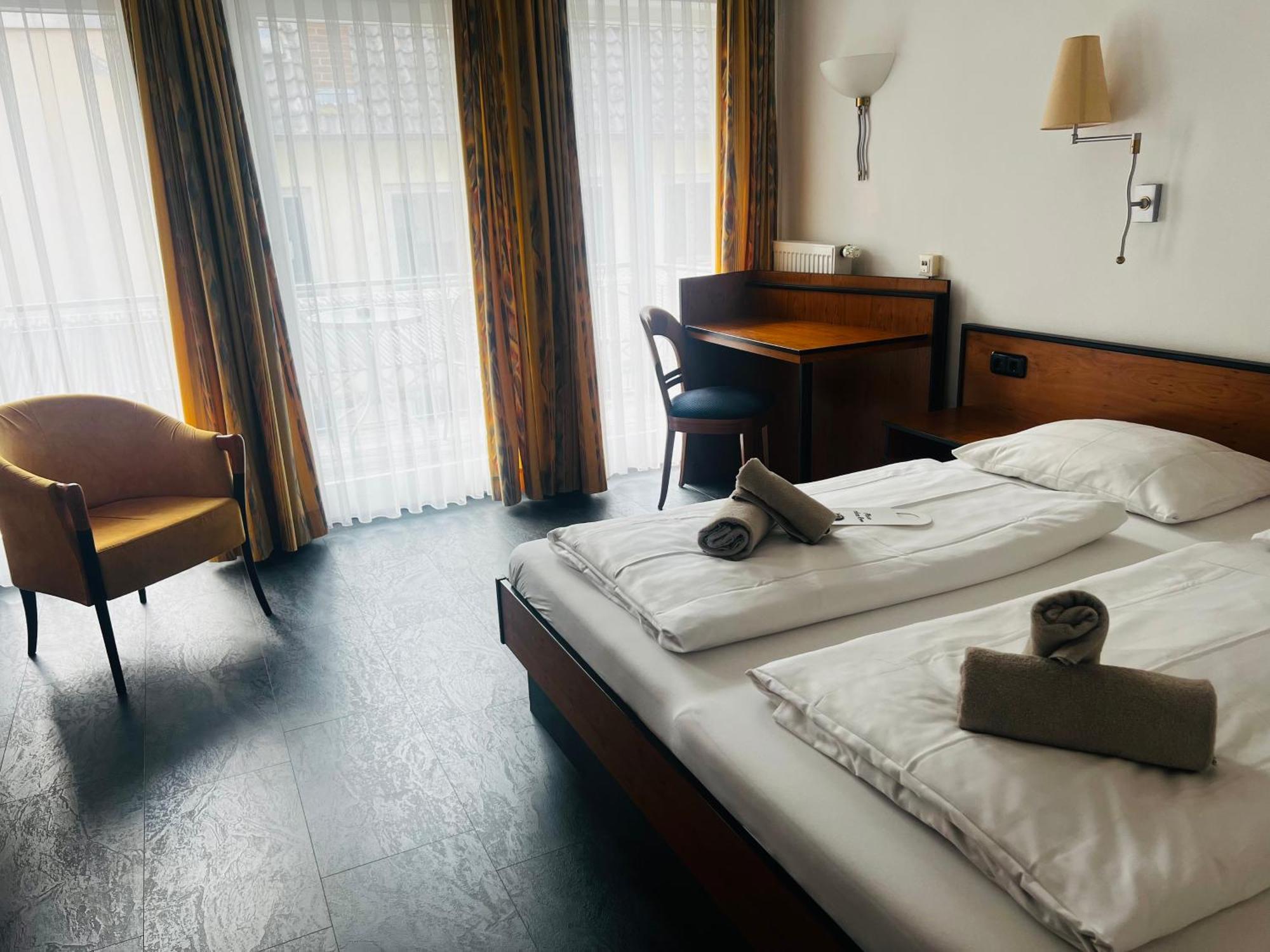 Hotel Am Malerwinkel Wertheim Extérieur photo