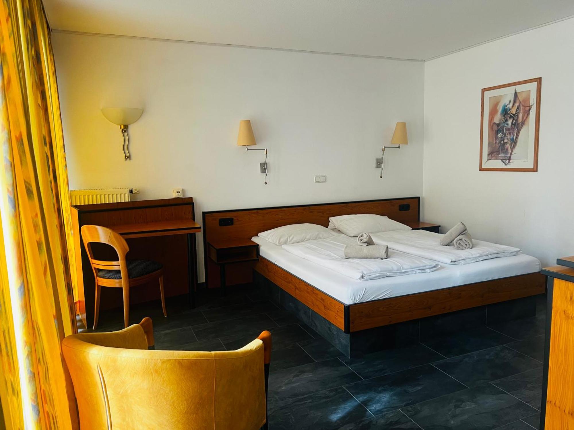 Hotel Am Malerwinkel Wertheim Extérieur photo