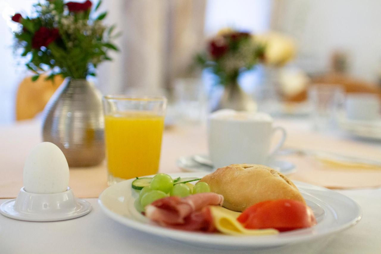 Hotel Am Malerwinkel Wertheim Extérieur photo